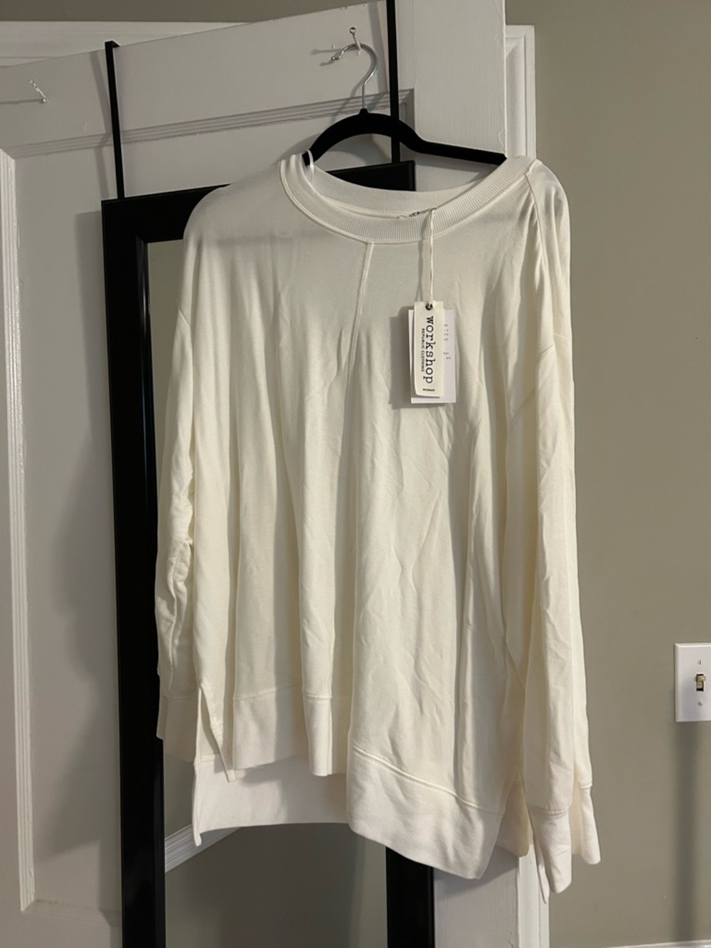 NWT Workshop Republic Clothing Off-White Lightweight Crewneck Pullover
